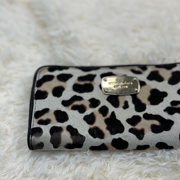 Michael Kors Calf Skin Leopard Print Large Wallet - Picture 13 of 13